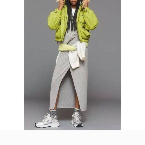 - NWT Anthropologie Cropped Hooded Puffer Coat Lime Green Lined Coat Ski W… - Picture 3 of 10